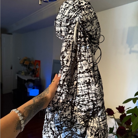 Calvin Klein Black and White Patterned Jacket - Picture 5 of 12